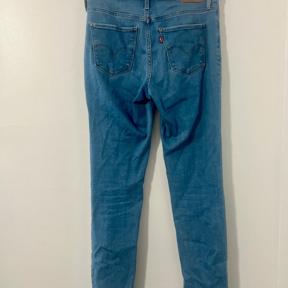 Levi’s 312 Shaping Slim Jeans Size 27 - Picture 2 of 3